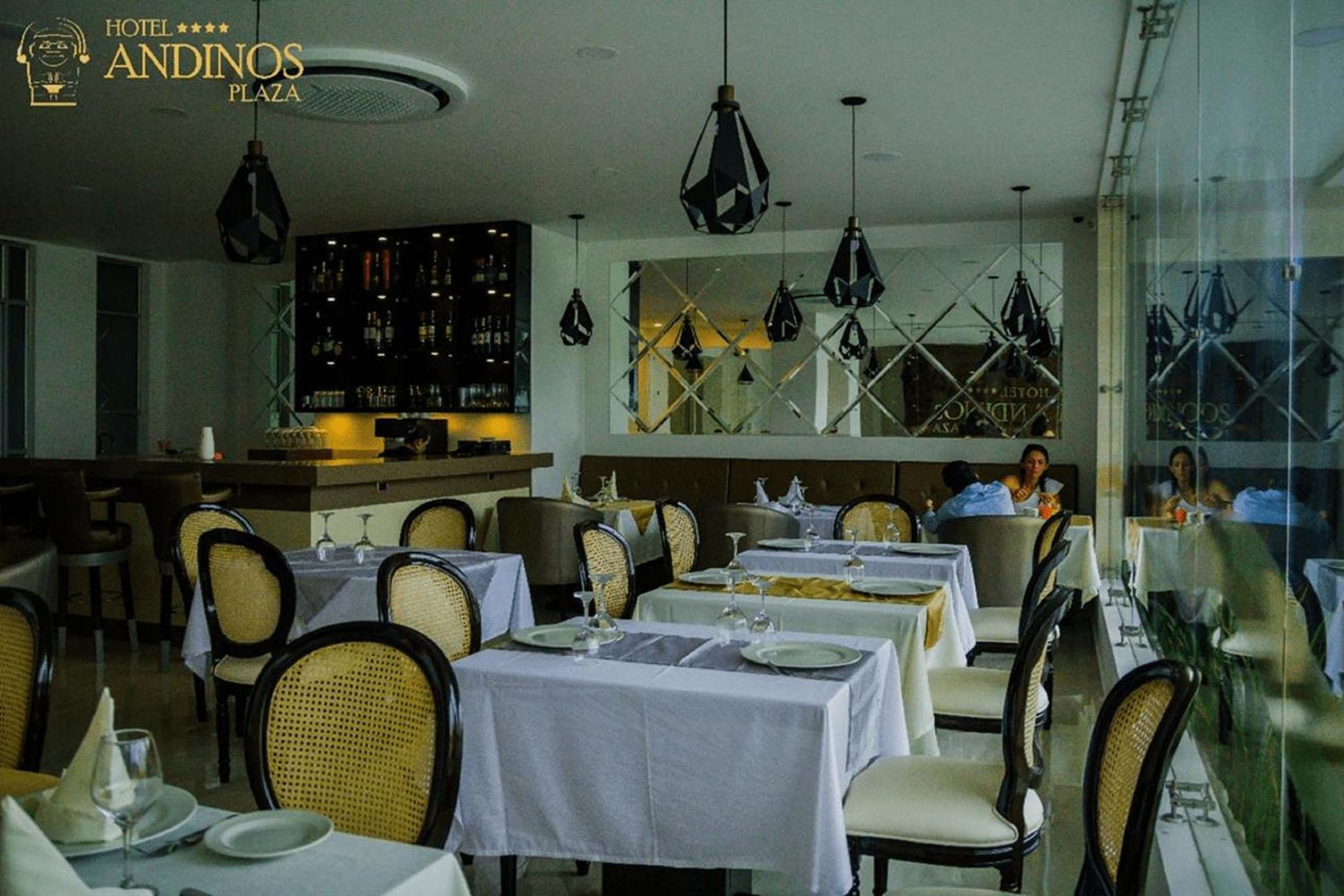 Hotel Andinos Plaza Florencia Florencia  Zewnętrze zdjęcie
