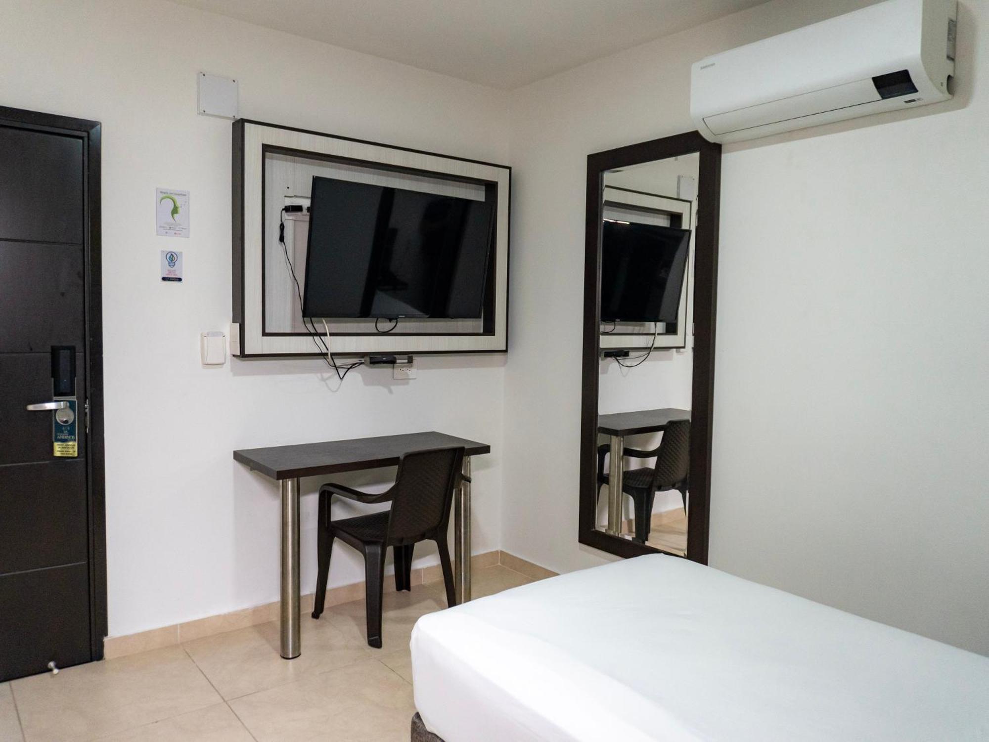 Hotel Andinos Plaza Florencia Florencia  Zewnętrze zdjęcie