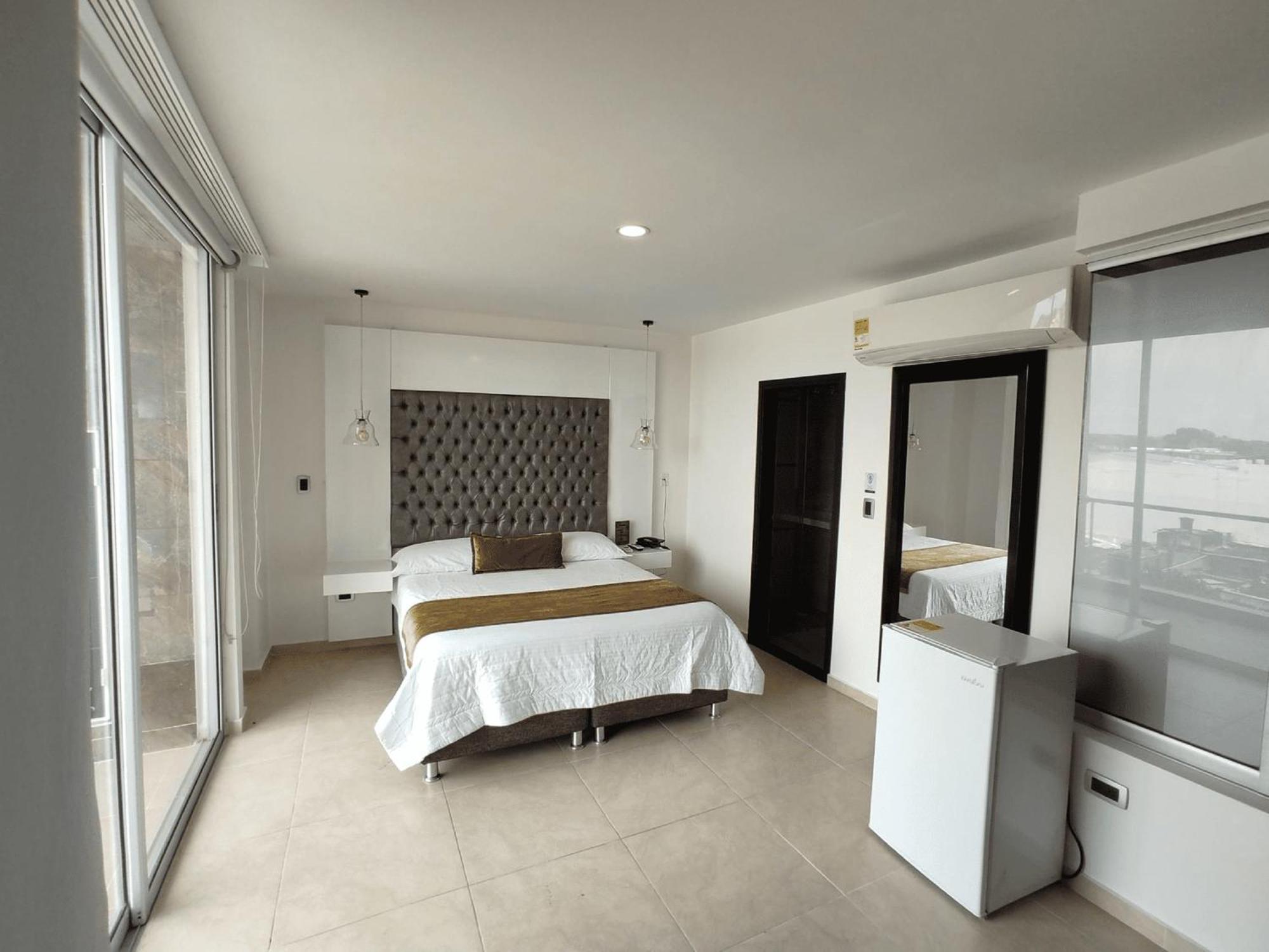 Hotel Andinos Plaza Florencia Florencia  Zewnętrze zdjęcie